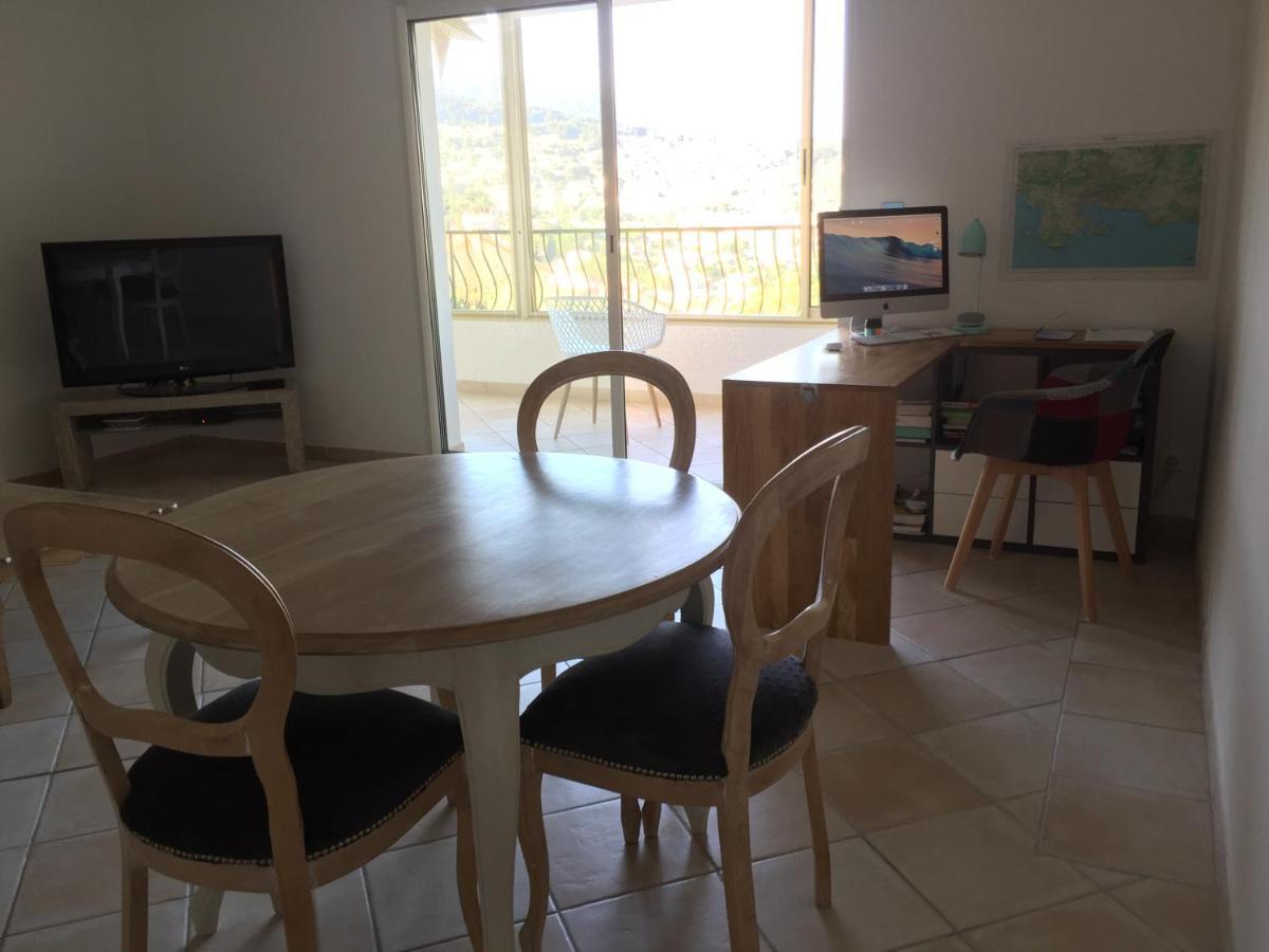 Vacances Ideales Limite Sanary Sur Mer !! Logement Partage Shared Accommodation Ollioules Exterior photo
